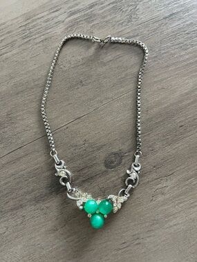 Vintage 1930’s-1950’s Jade Glass Bead & Silver Tone Necklace